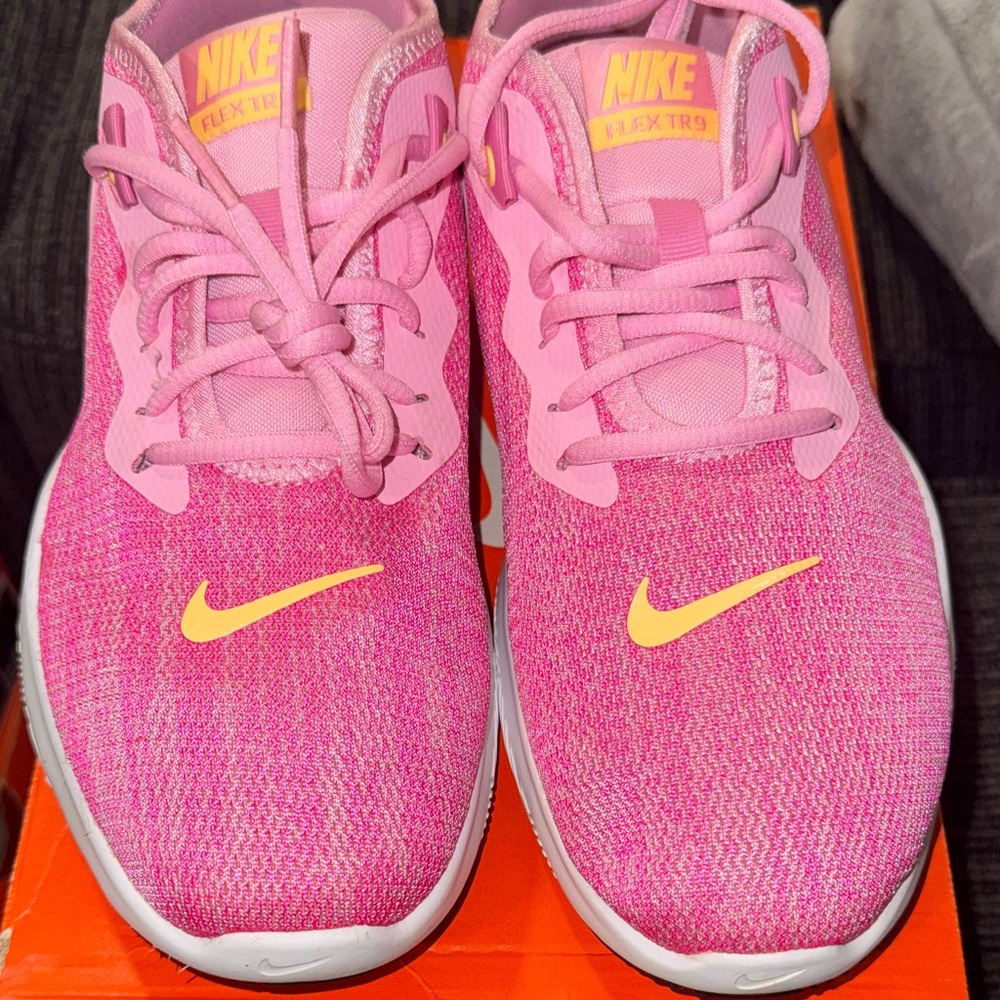 Nike Women’s Flex Sneakers
